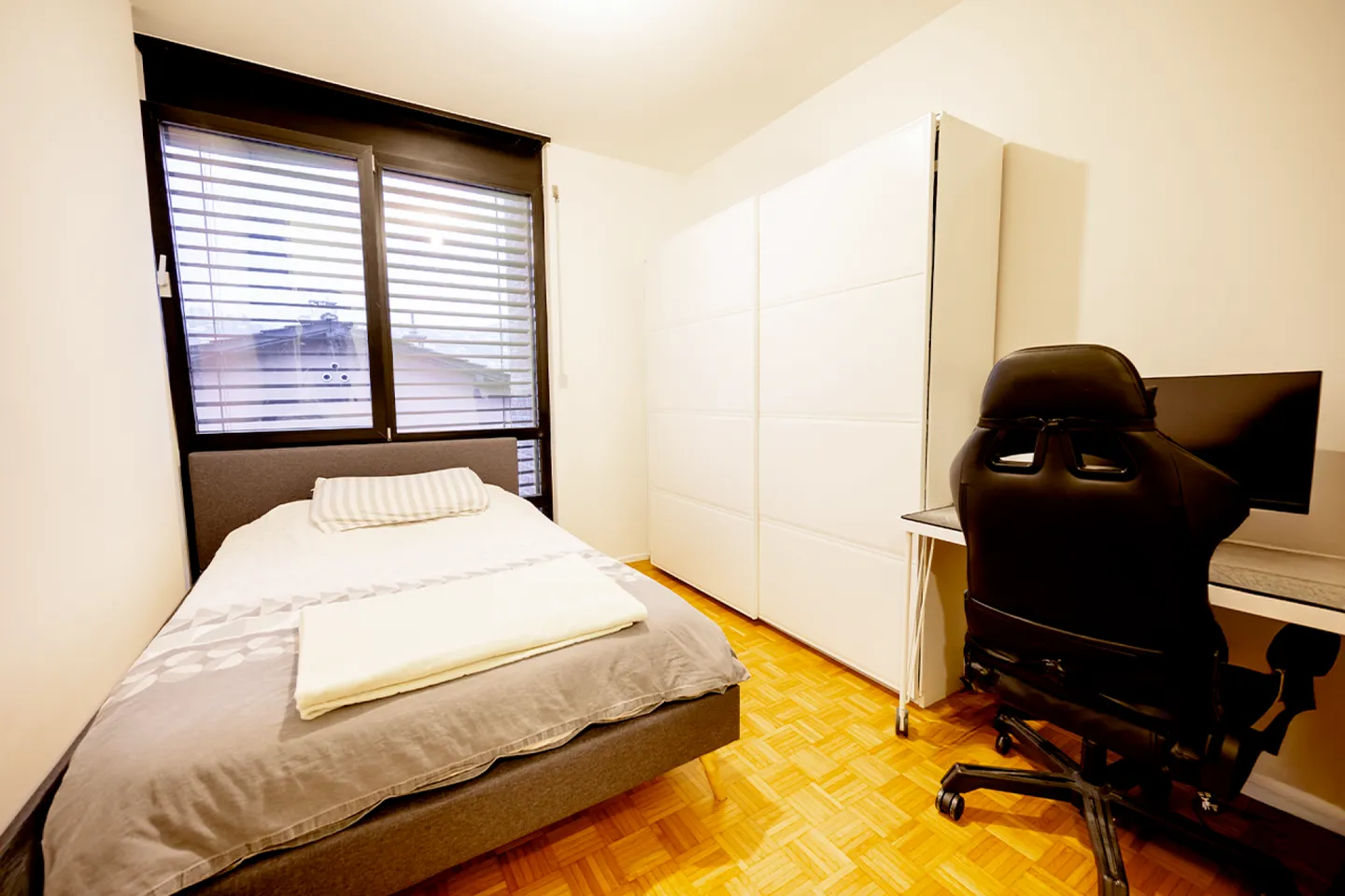 Stunning duplex flat with private garden - Foto 10 di 11