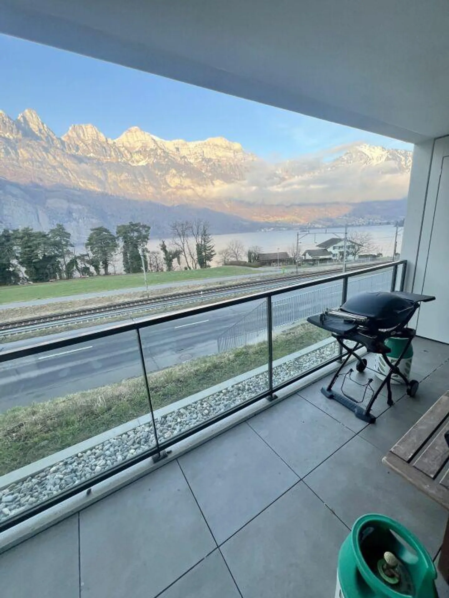 Appartement 3.5 pièces avec vue sur le lac Walensee - Photo 1 sur 8