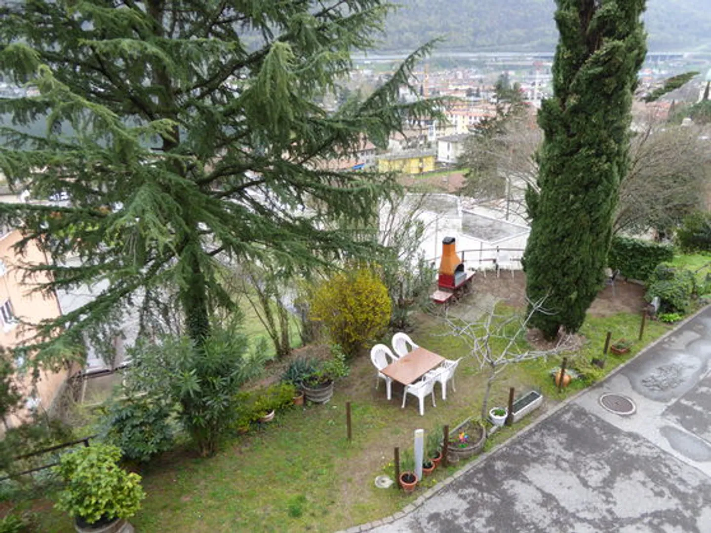 Appartement 3.5 dans un emplacement calme avec vue large sur le lac - Photo 3 sur 12