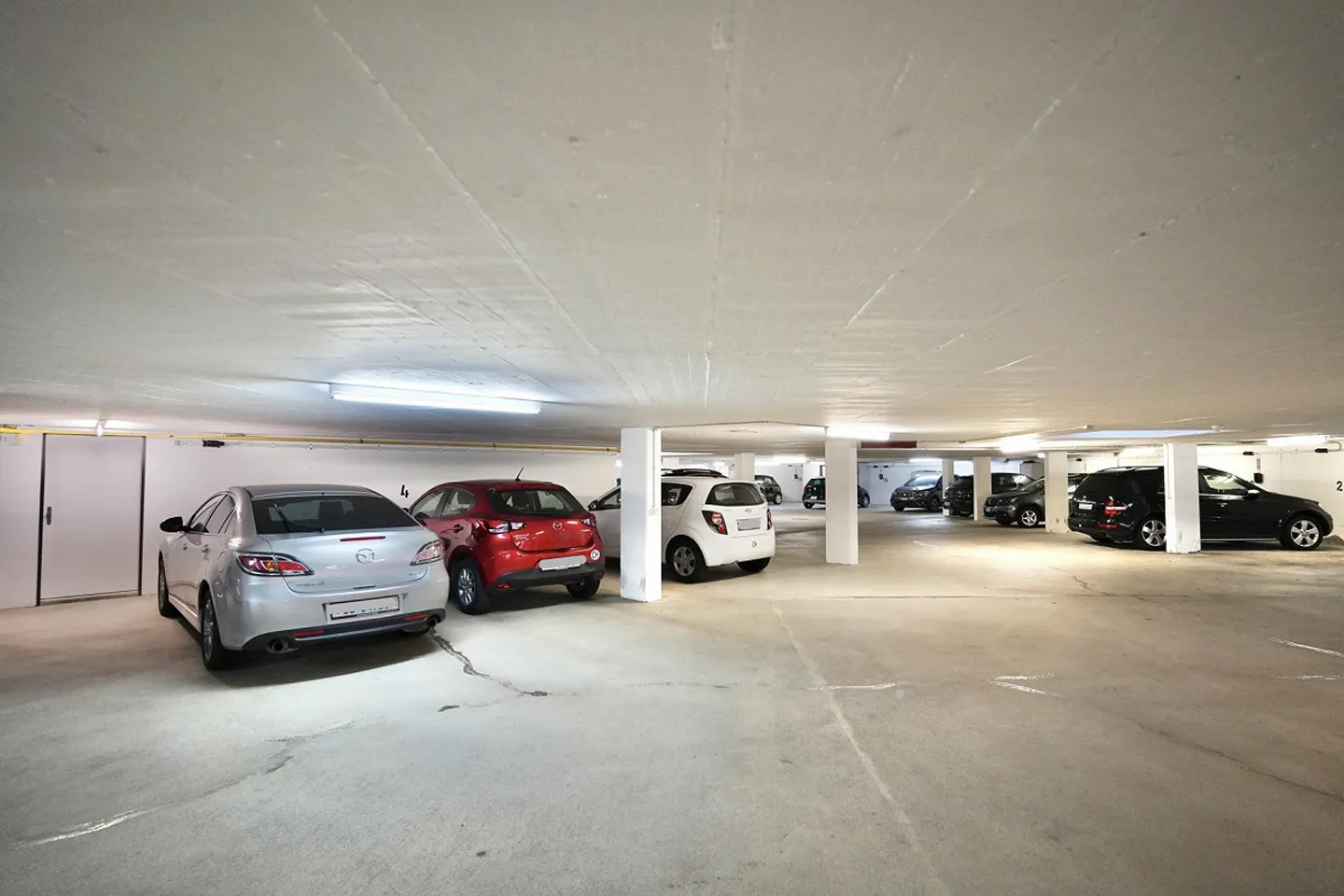 Appartamento luminoso e moderno di 4 1/2 (3 1/2) stanze con parcheggio sotterraneo in vendita - Foto 13 di 15