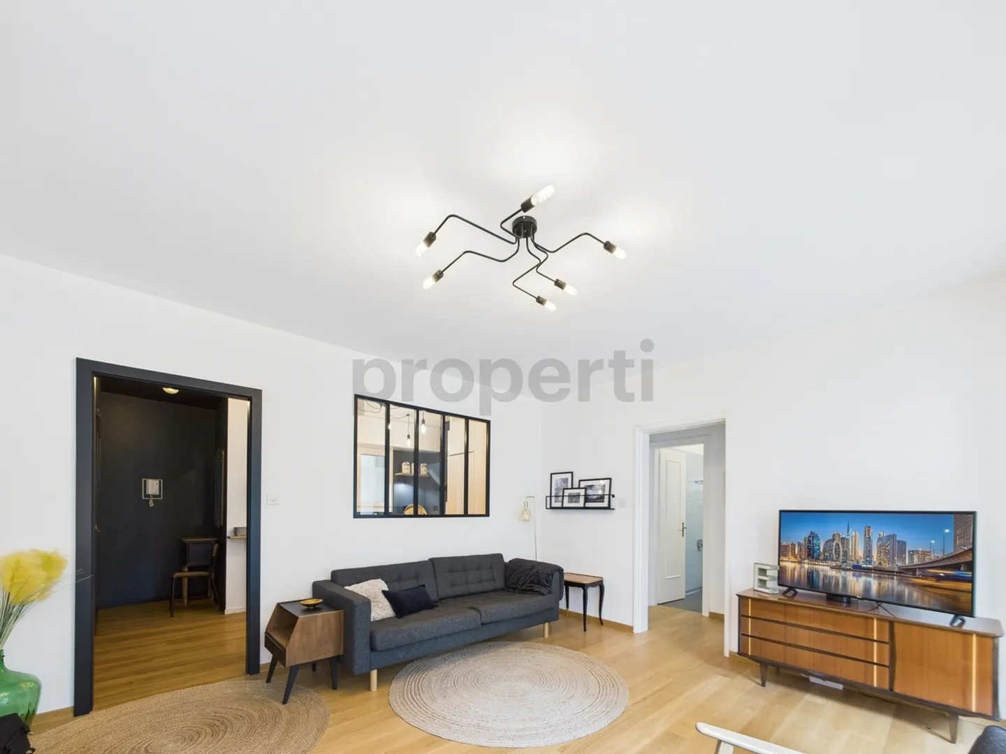 Appartement meublé 3,5 pièces à Lausanne  Rénové, lumineux et idéalement situé  Disponible immédiatement - Photo 5 sur 12