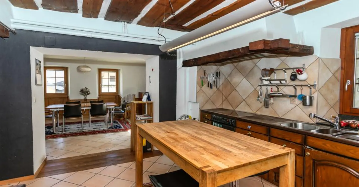 FOR SALE HOUSE WITH CHARACTER 5.5 ROOMS IN CHAMOSON - Photo 4 of 12