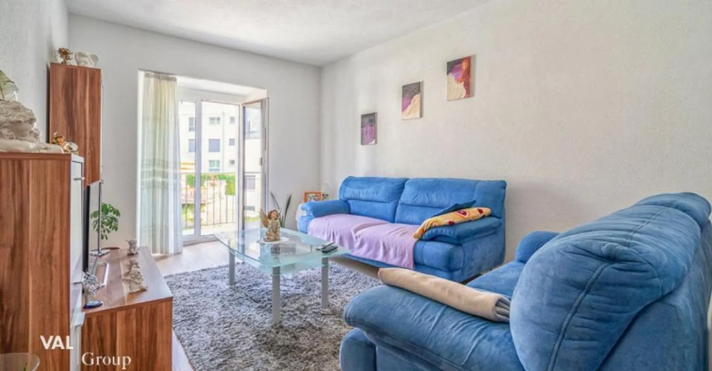 Modernized 3.5-room apartment in the heart of Glis - Photo 2 of 12