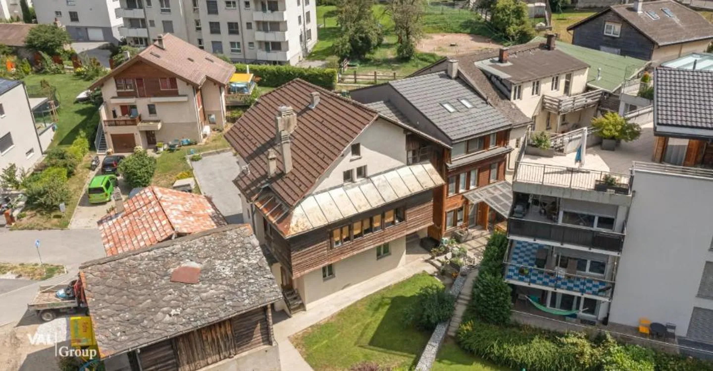 Modernized 3.5-room apartment in the heart of Glis - Photo 10 of 12