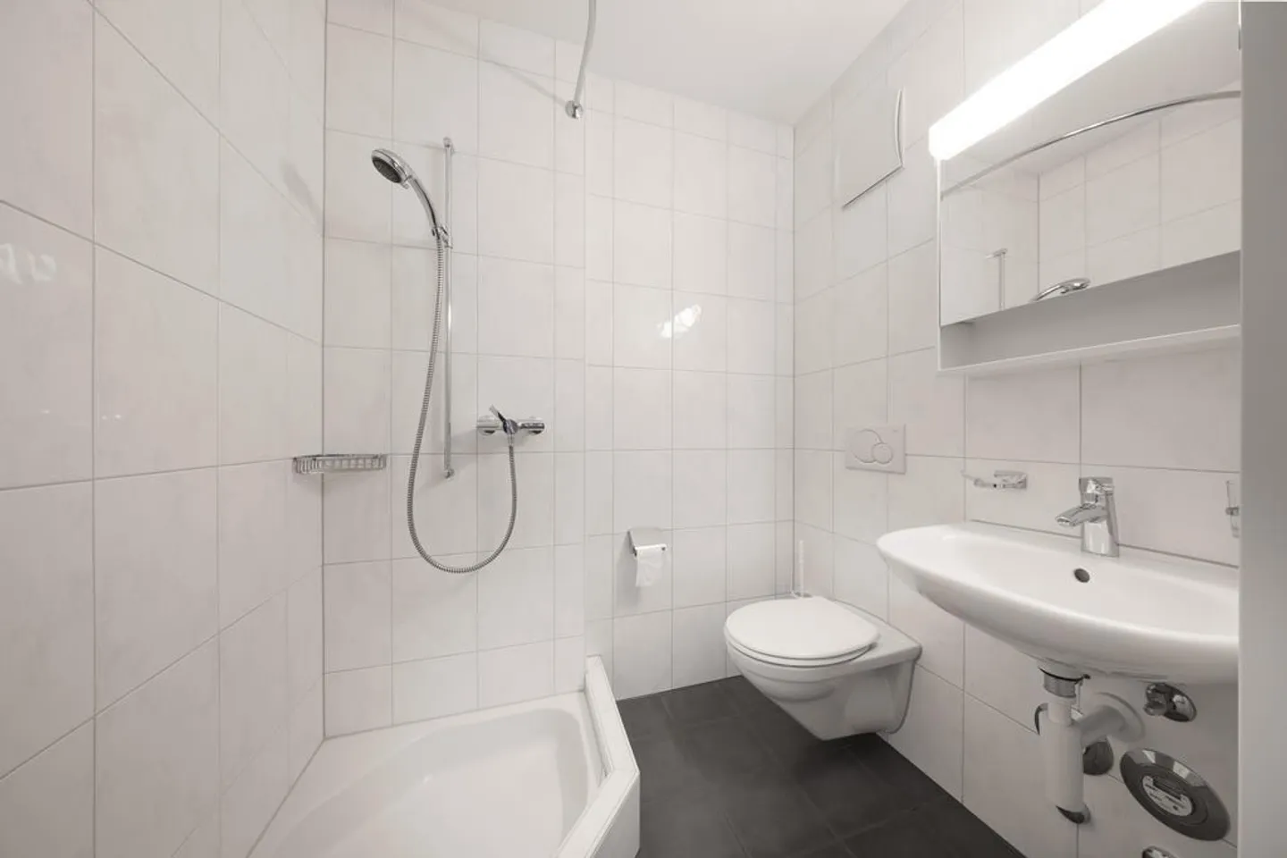 Appartamento spazioso e luminoso in una posizione ideale! - Foto 7 di 11