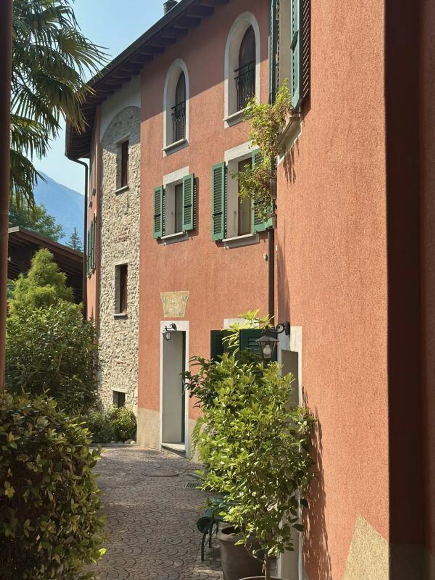 Bellissimo appartamento di 3,5 locali con vista lago - Foto 2 di 12