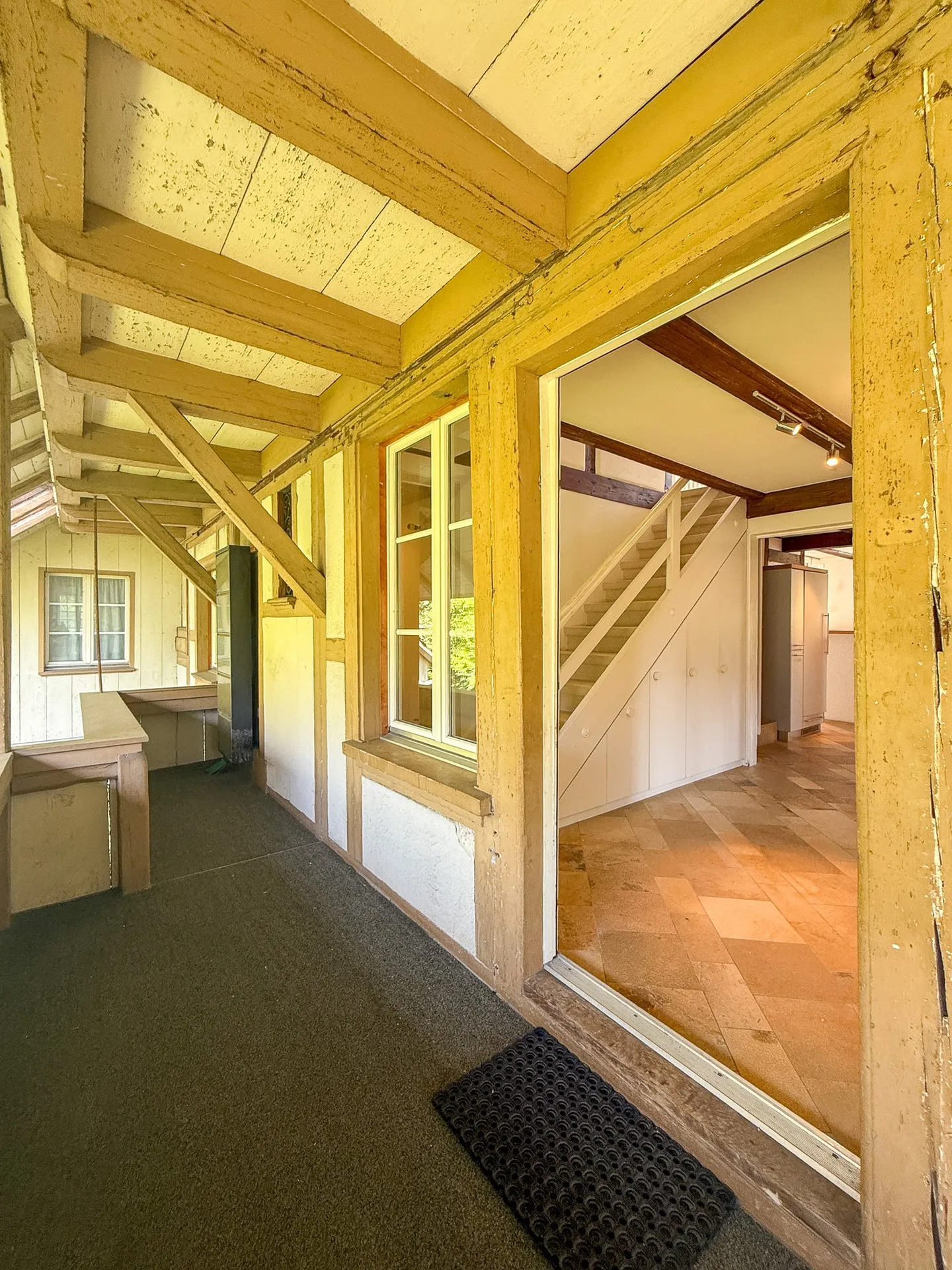 Appartamento duplex con giardino privato, centro del villaggio di Münchenbuchsee - Foto 12 di 43