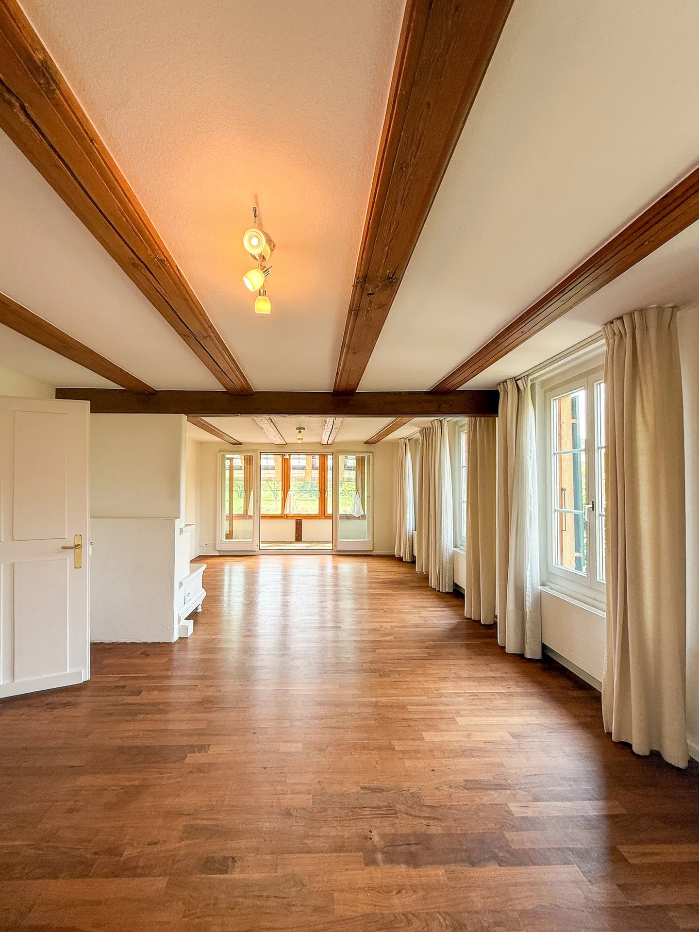 Appartamento duplex con giardino privato, centro del villaggio di Münchenbuchsee - Foto 14 di 43