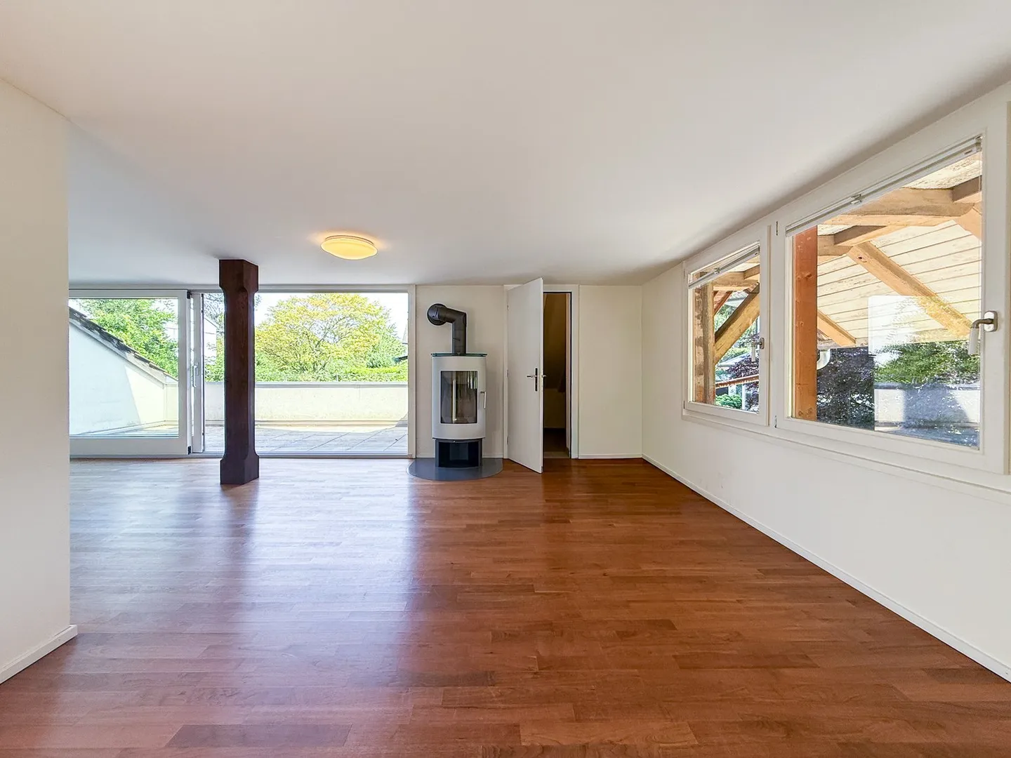 Appartamento duplex con giardino privato, centro del villaggio di Münchenbuchsee - Foto 22 di 43