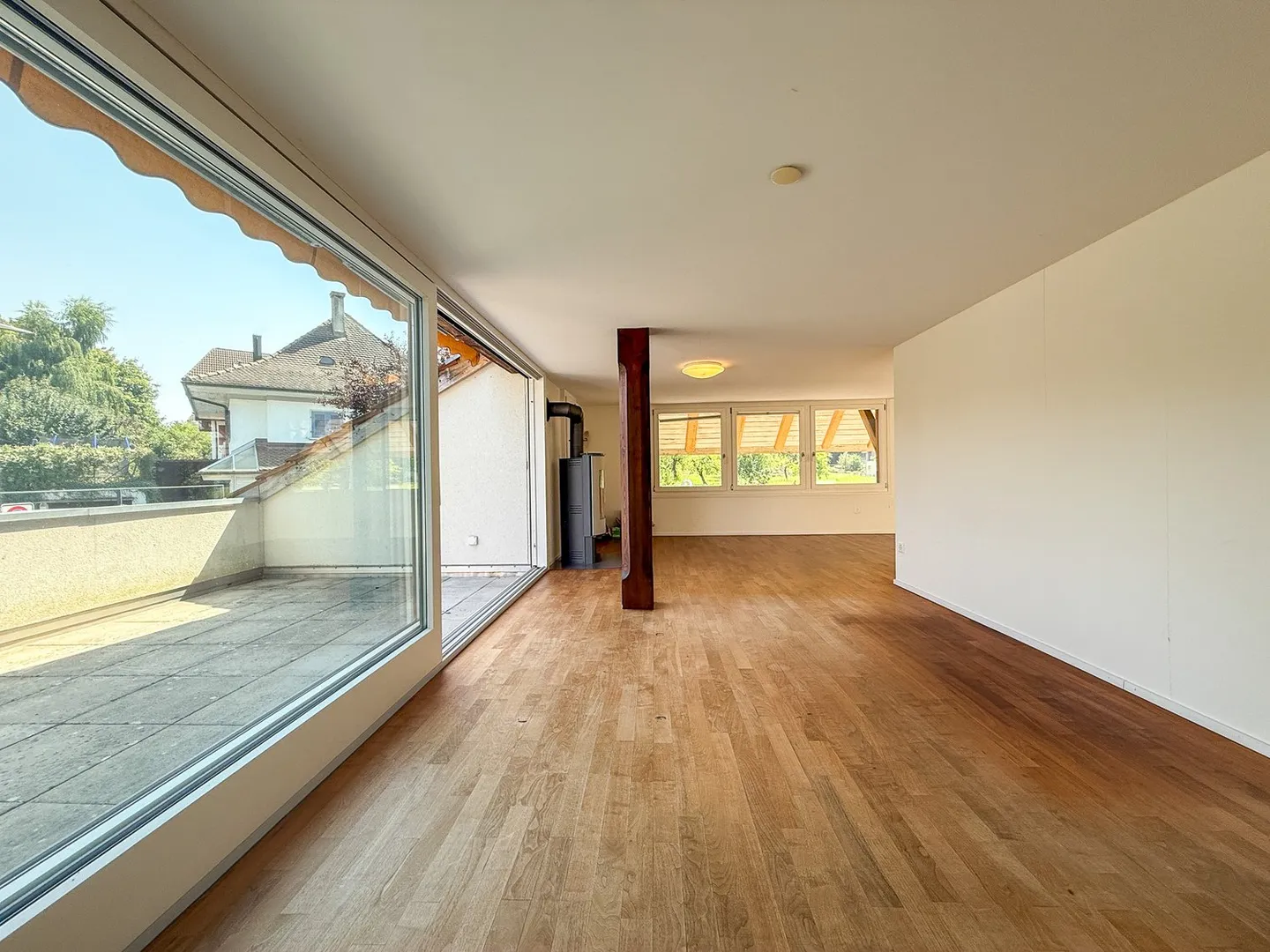 Appartamento duplex con giardino privato, centro del villaggio di Münchenbuchsee - Foto 23 di 43