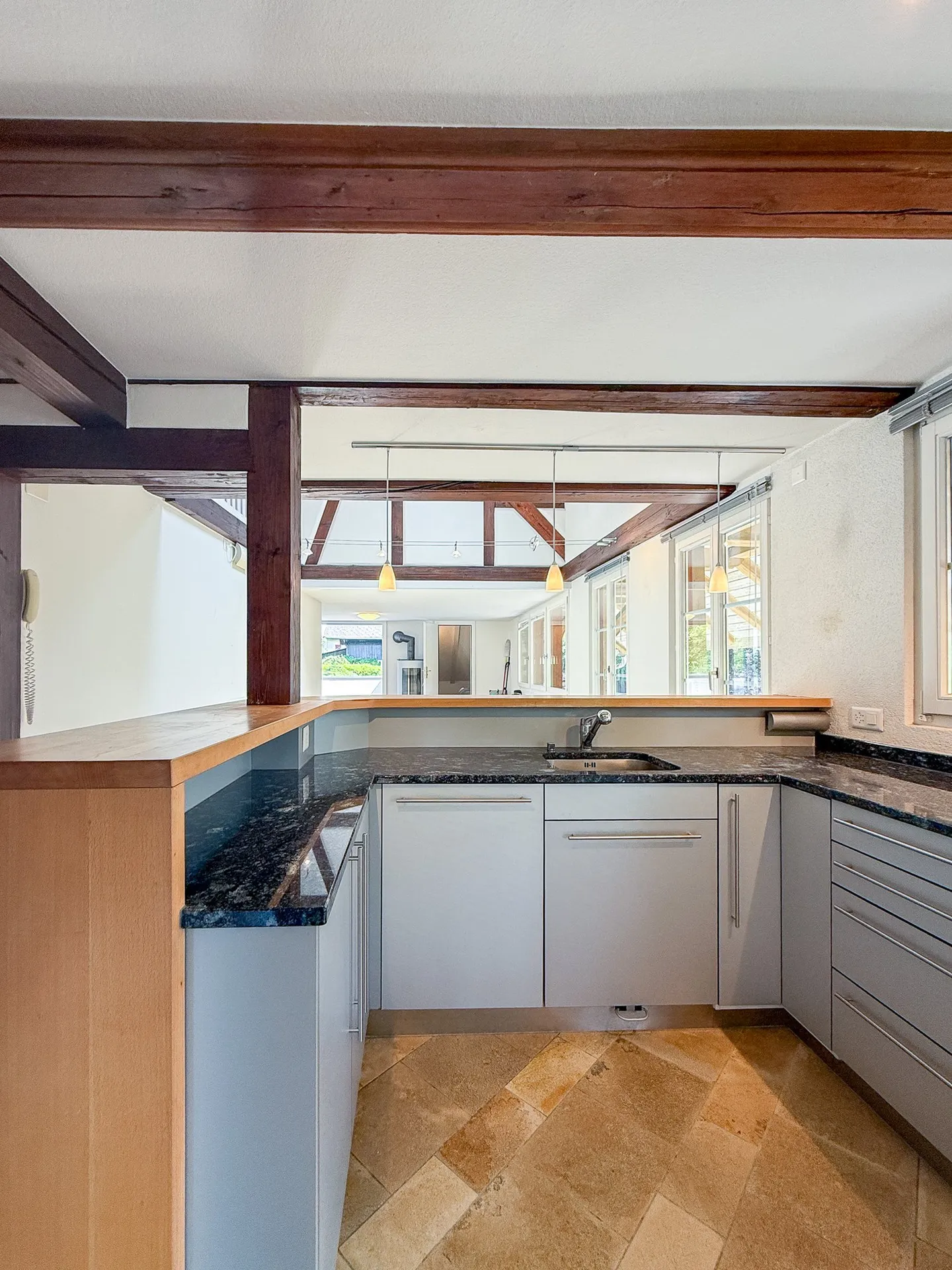 Appartamento duplex con giardino privato, centro del villaggio di Münchenbuchsee - Foto 18 di 43