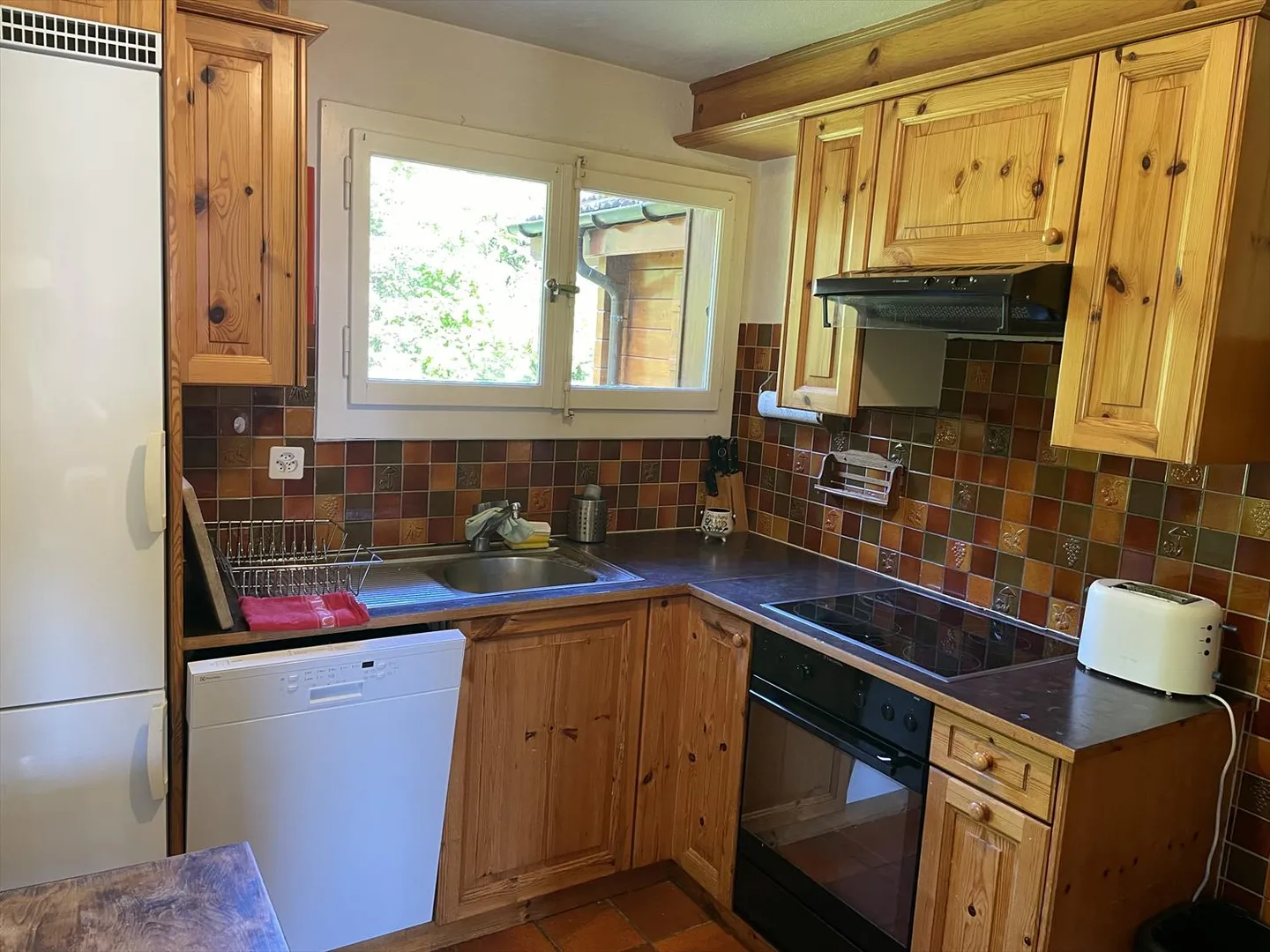 Beautiful chalet near skiing - Photo 10 of 28