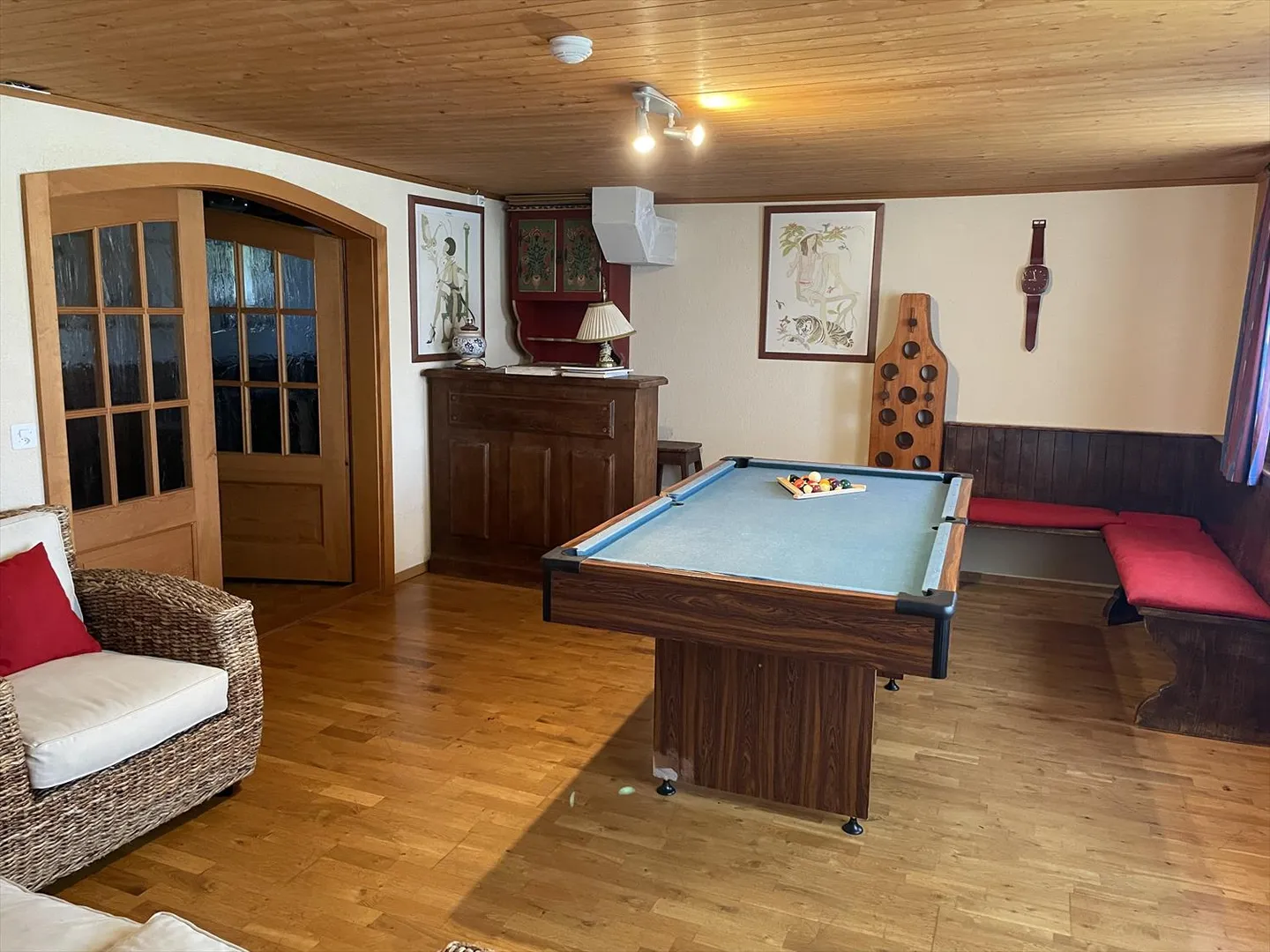 Beautiful chalet near skiing - Photo 19 of 28