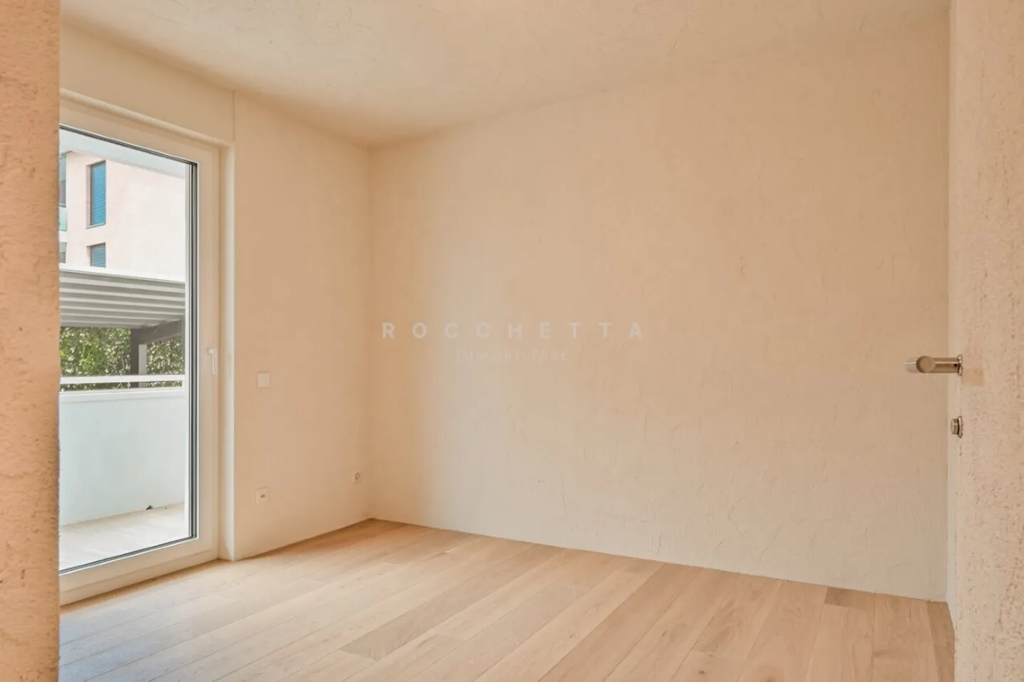 Geräumige und neue Wohnung in exklusiver Lage in der Nähe des Golfplatzes und des Lidos - Foto 12 von 12