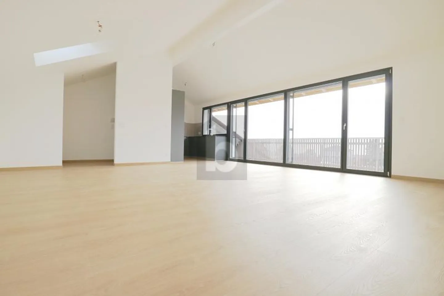 Appartement Moderne avec Vue Lac - Photo 1 sur 6
