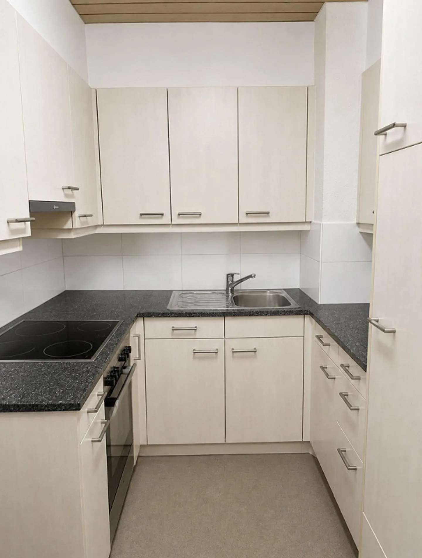 Appartement de charme dans un endroit calme - Photo 2 sur 8