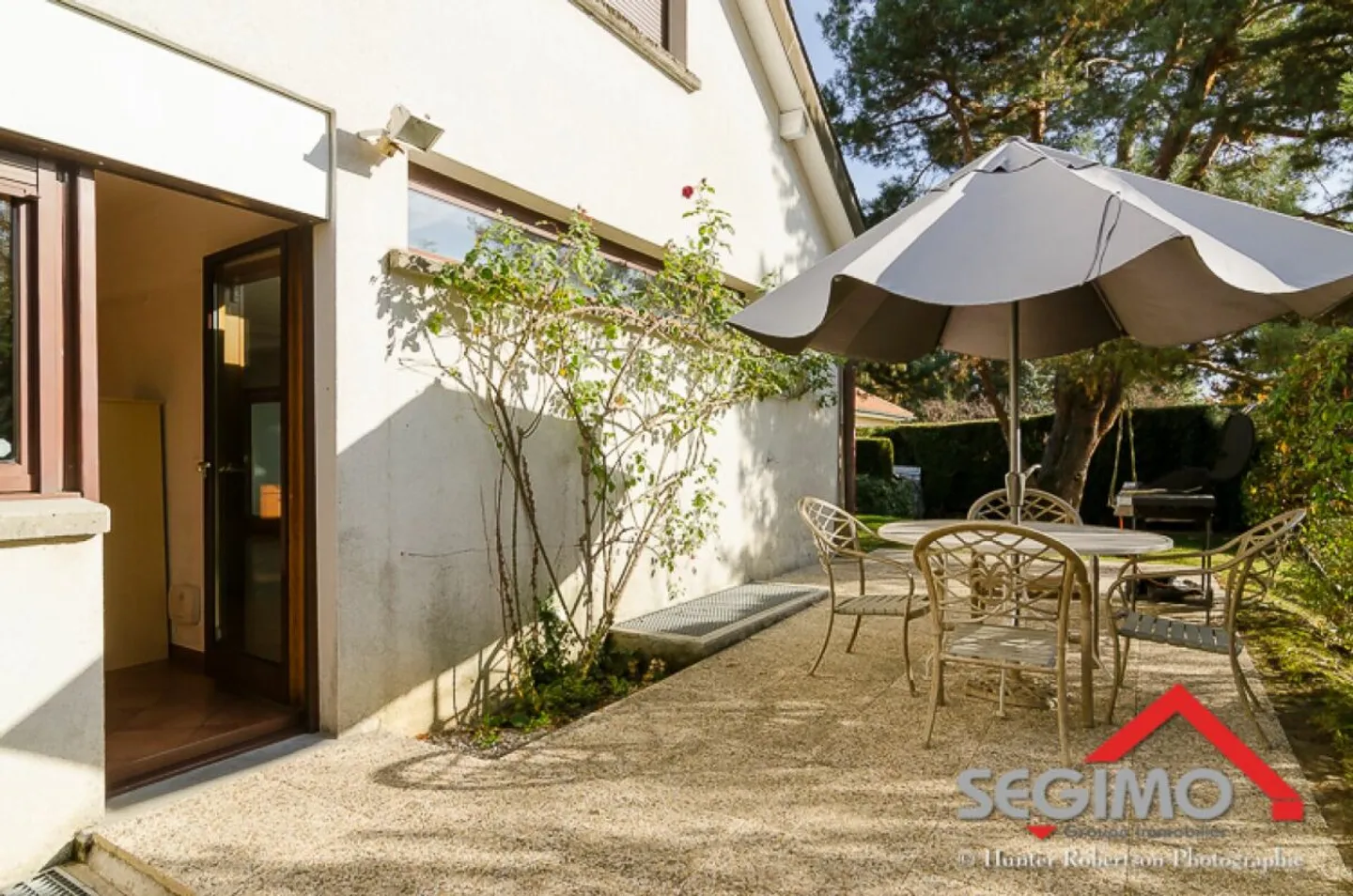 Dreamlike Semi-Detached House 6.5 Rooms 150m2 in Chambésy - Photo 3 of 5