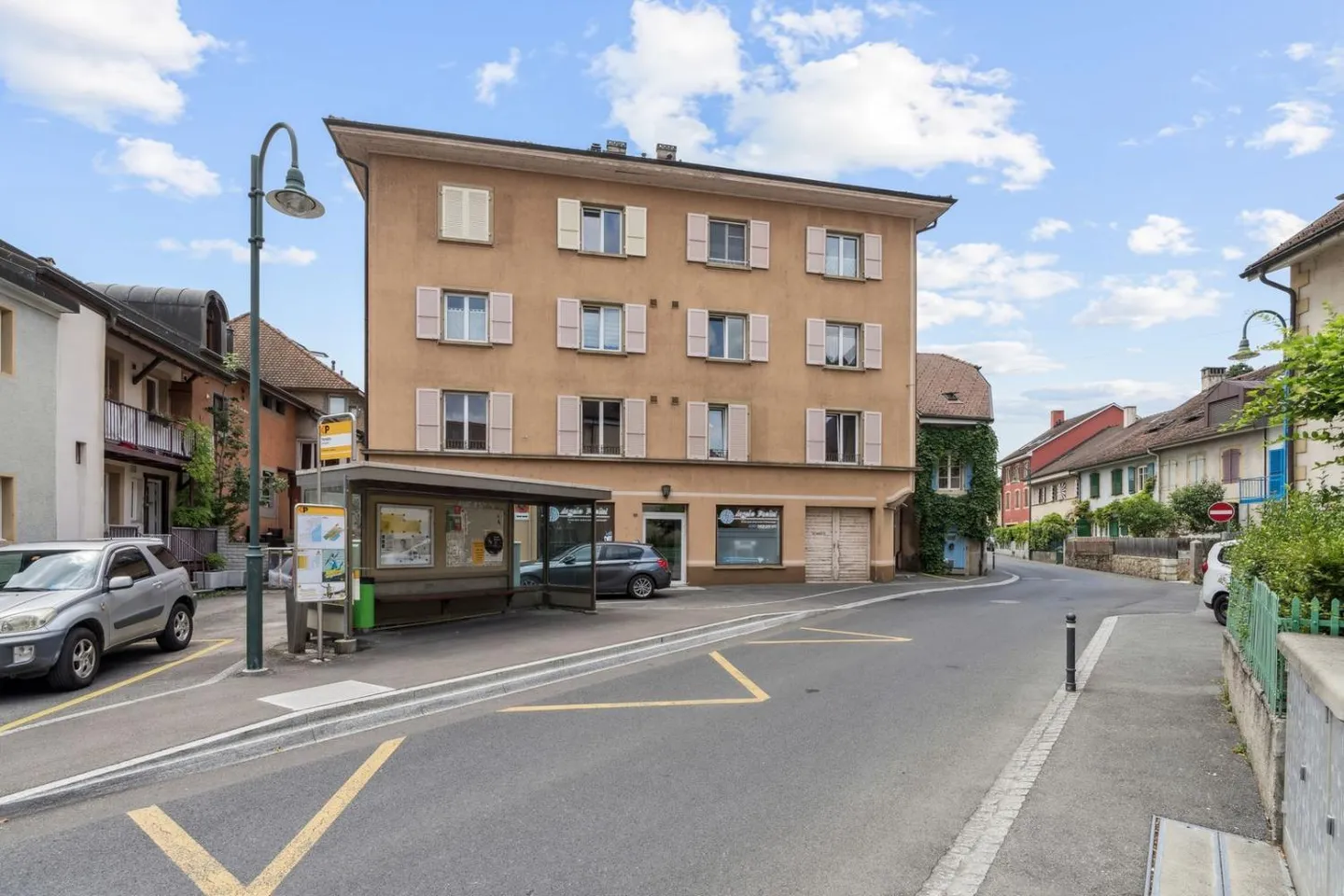 Luminoso appartamento di 3,5 stanze ristrutturato nel cuore del villaggio - Foto 8 di 8