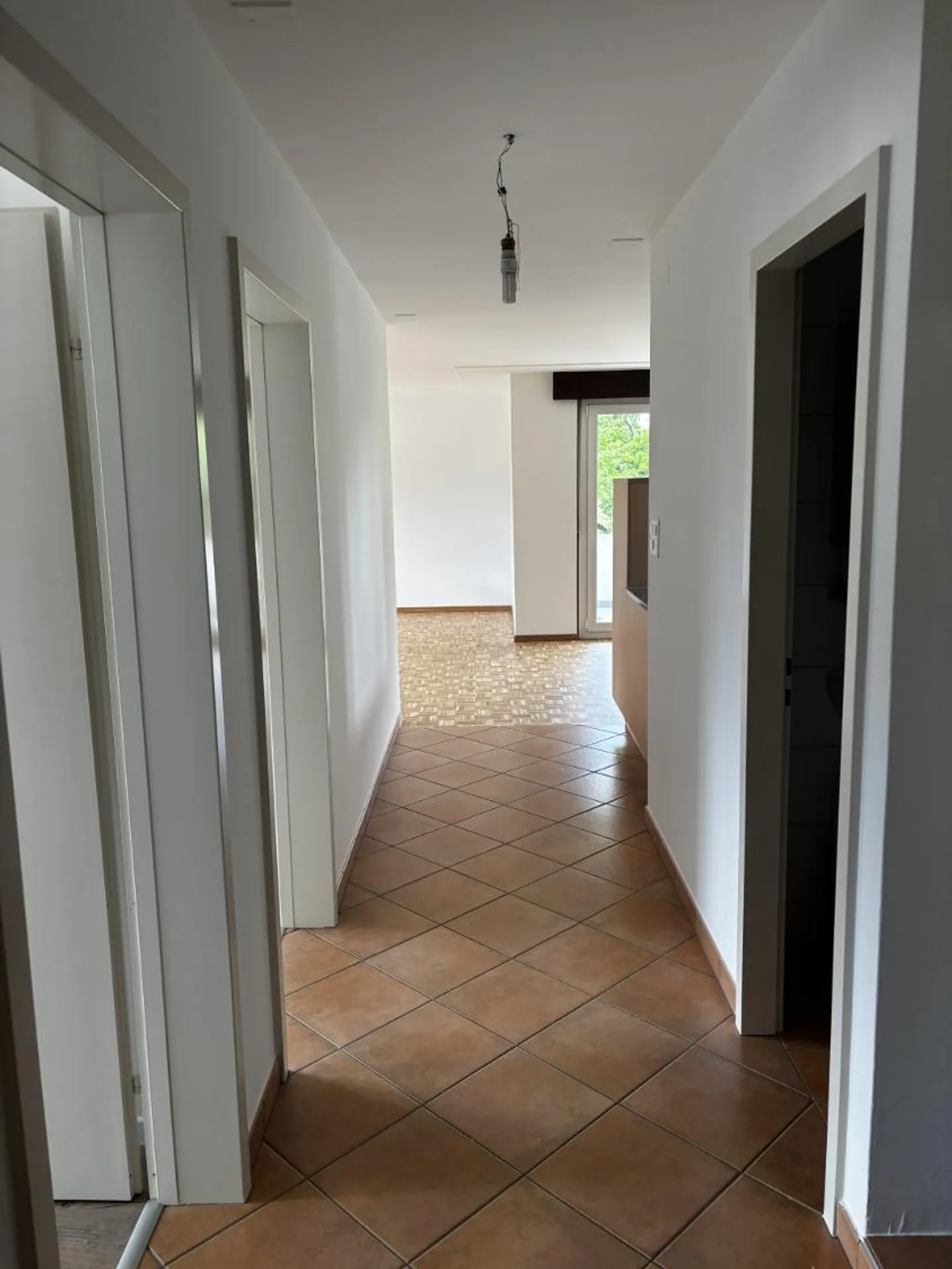Appartamento 3.5 locali - Foto 3 di 13