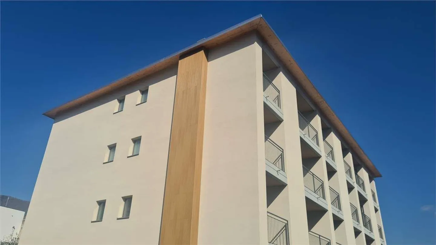 CHIASSO: NUOVO ELEGANTE 2.5 LOC CON AMPIO GIARDINO - Foto 1 di 12