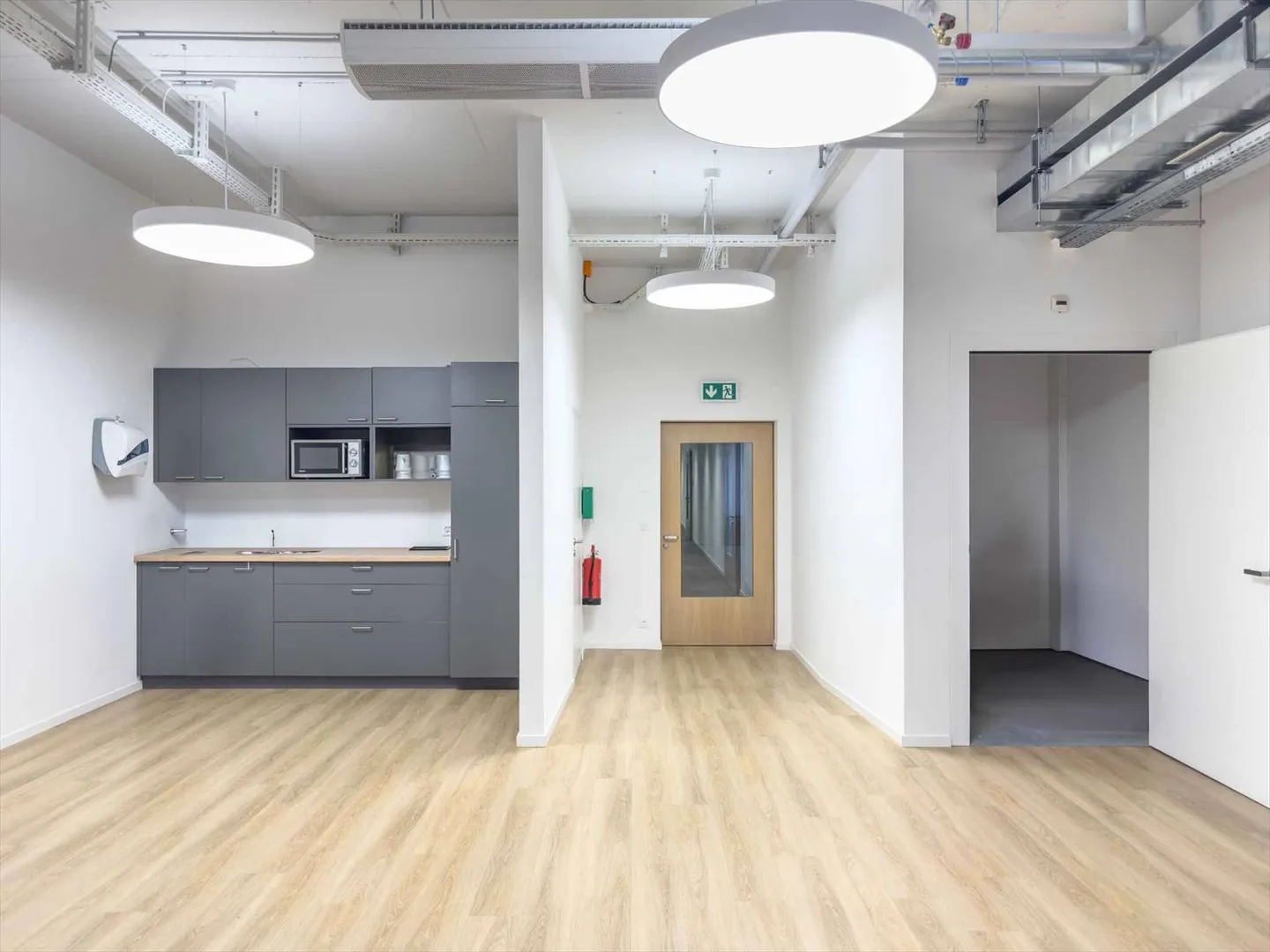 Bureau Plug & Play de 337 m² – Atrium Park, Meyrin - Photo 3 sur 9