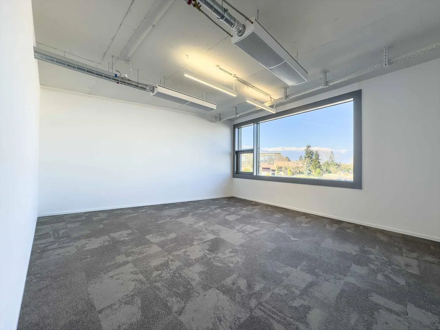 Bureau Plug & Play de 337 m² – Atrium Park, Meyrin - Photo 5 sur 9