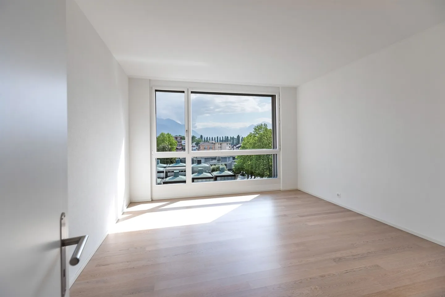 Elegantes Penthouse in Locarno - Foto 8 von 11