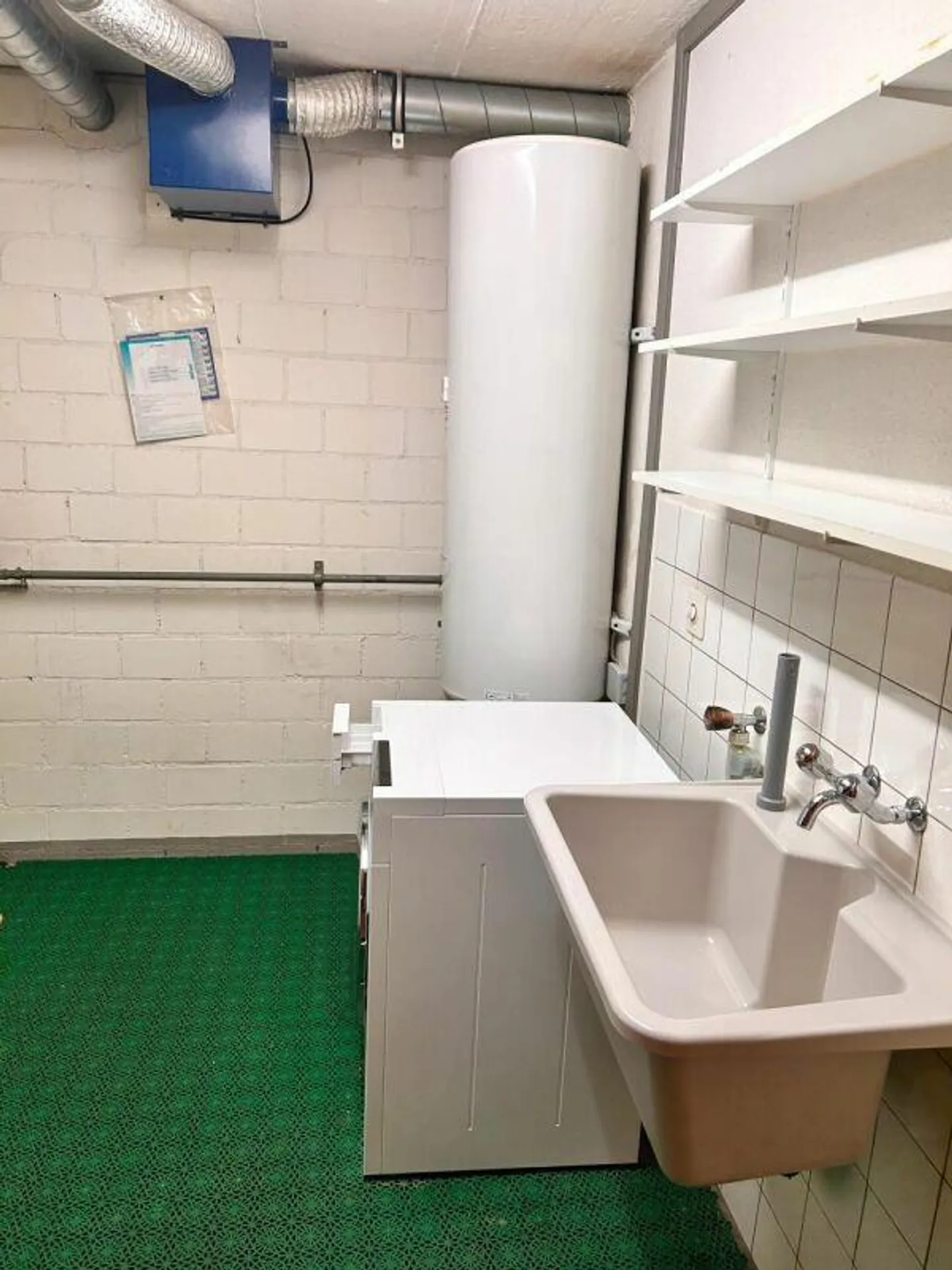 3.5 Room Terrace Apartment with 2 Garages - Photo 9 of 10