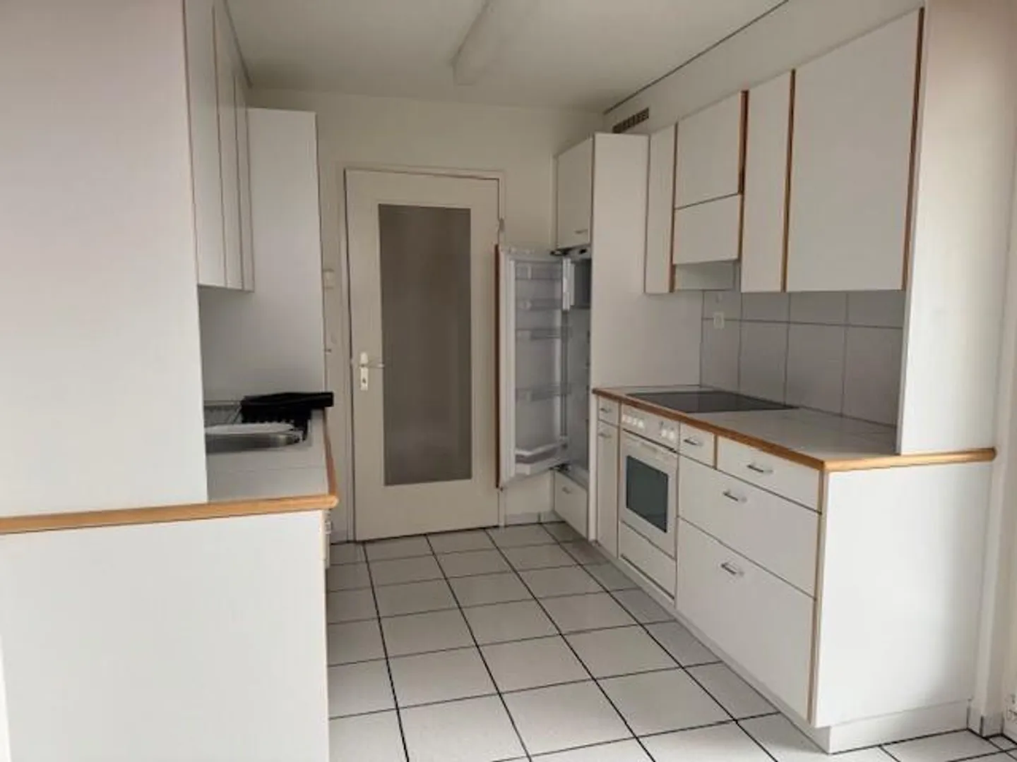 Incantevole appartamento mansardato con camino a 2 camere - Foto 6 di 7