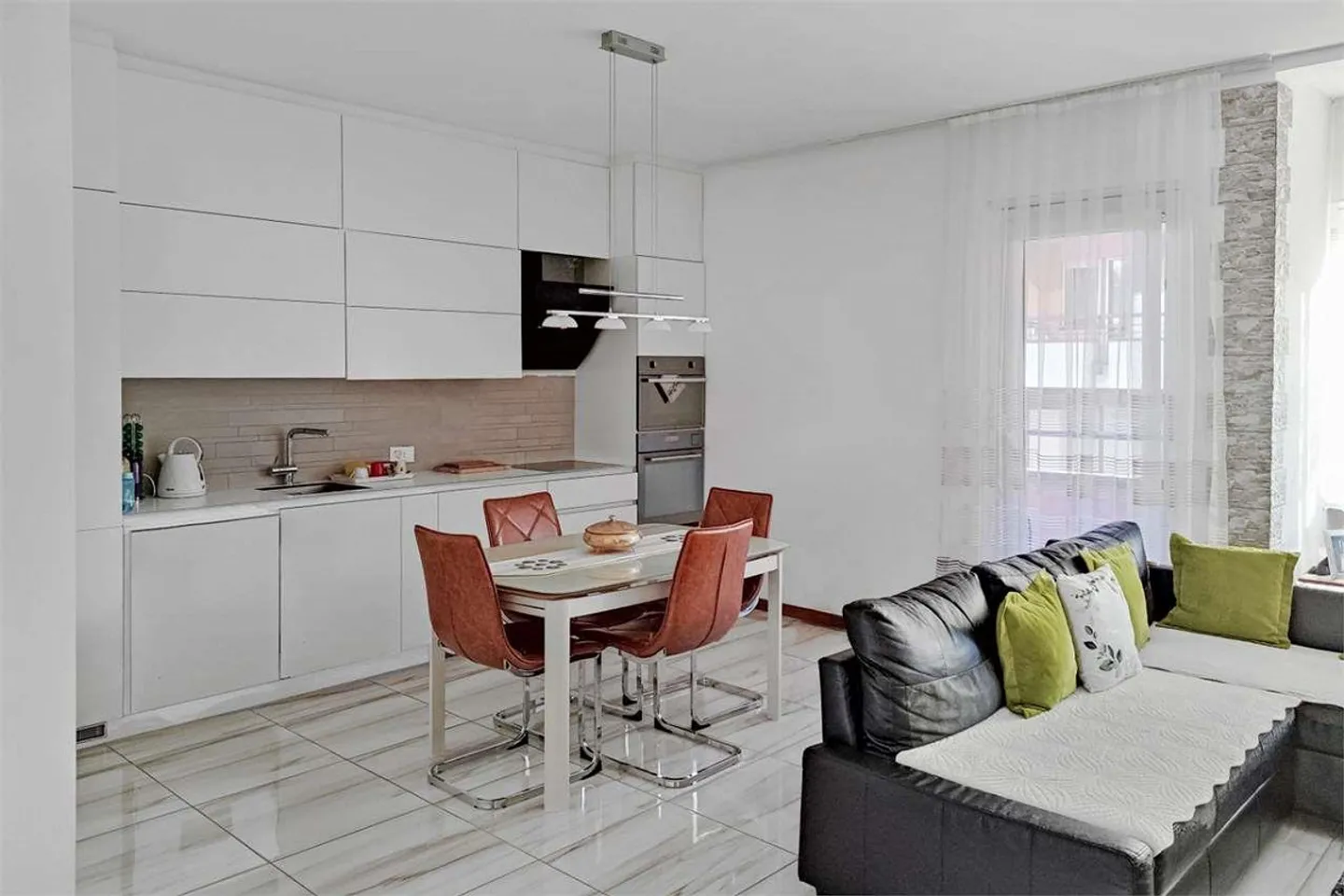 Appartamento 4,5 stanze in affitto - Foto 1 di 13