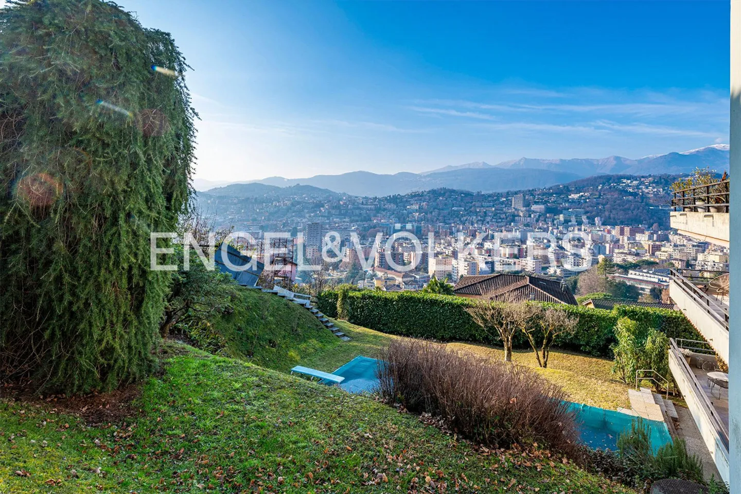 Appartamento luminoso di 2,5 locali in una zona residenziale privilegiata - Foto 2 di 8