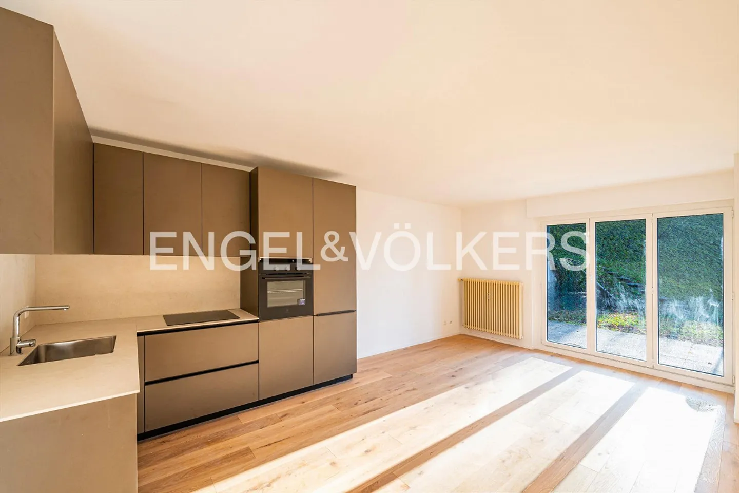 Appartamento luminoso di 2,5 locali in una zona residenziale privilegiata - Foto 3 di 8