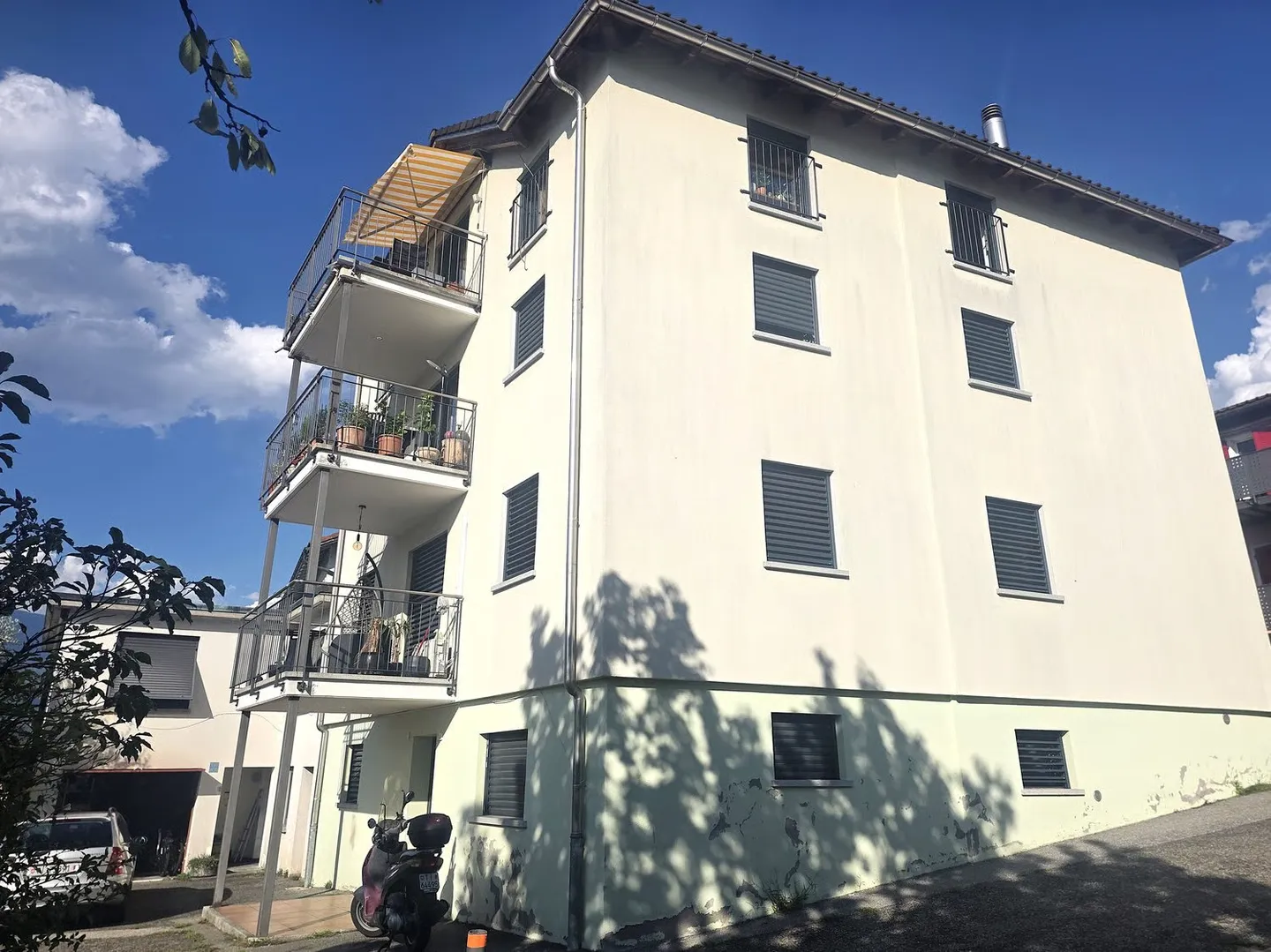 Palazzina con 4 appartamenti + casetta da riattare - Photo 4 sur 15