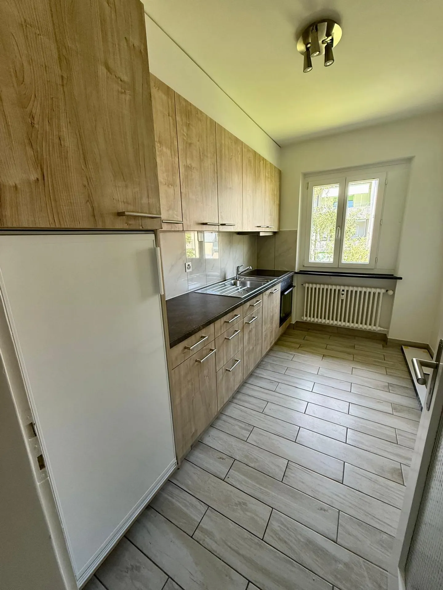 Modern 3-room apartment in Brügg - Photo 2 of 7