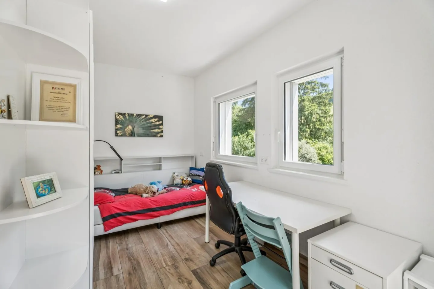 Modernes Familienhaus mit Garten - Foto 10 von 11
