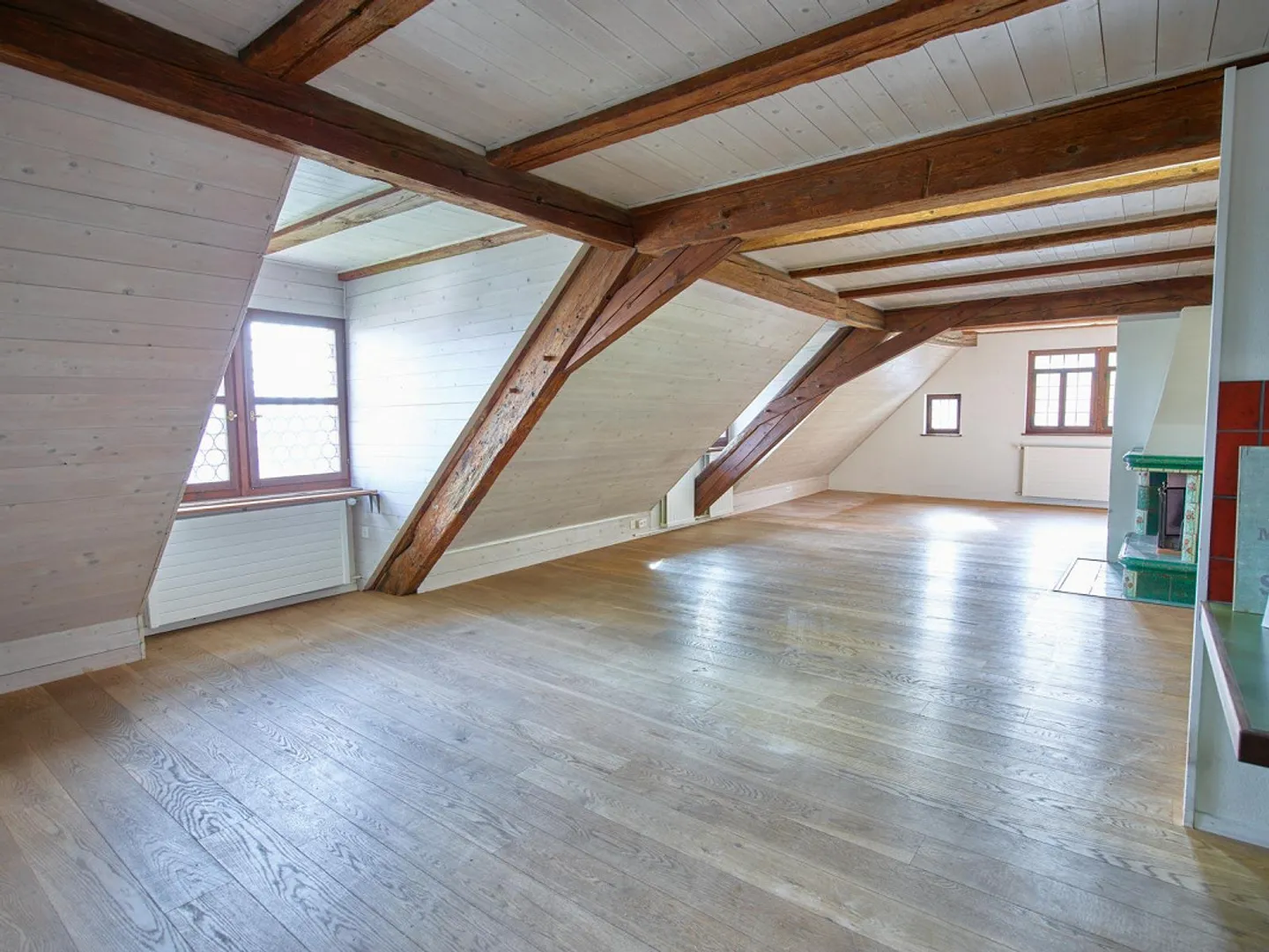 Appartamento mansardato ristrutturato - Foto 5 di 27