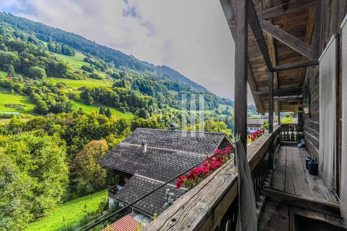 Chalet for sale - Photo 10 of 13