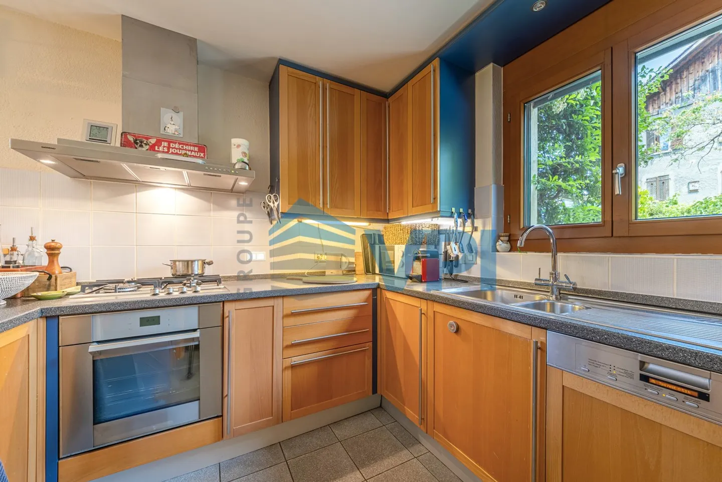 Magnifica Casa con Studio Indipendente a Vessy - Foto 4 di 11