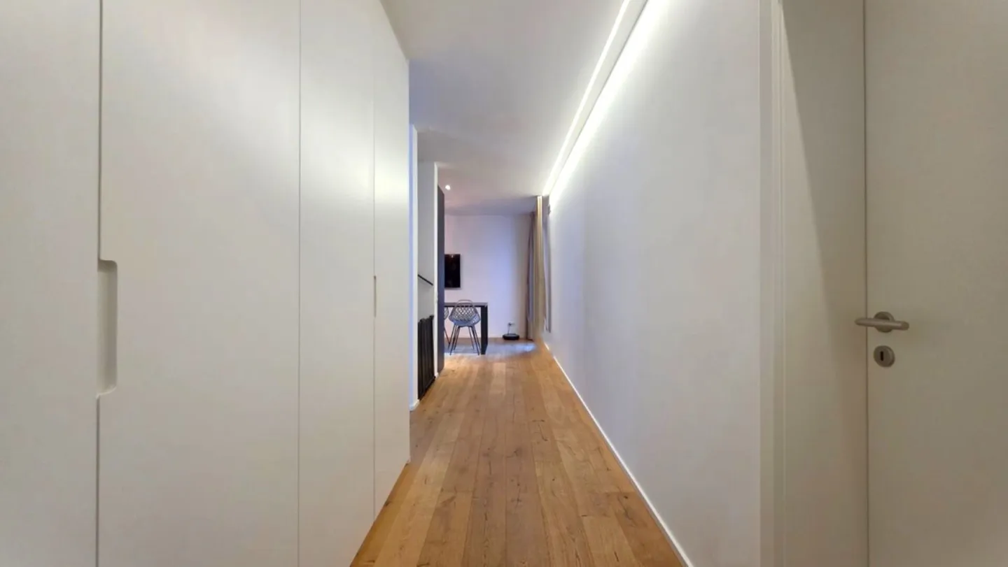 Modern single-family villa with spacious garden in a quiet location in Golino - Photo 5 of 14