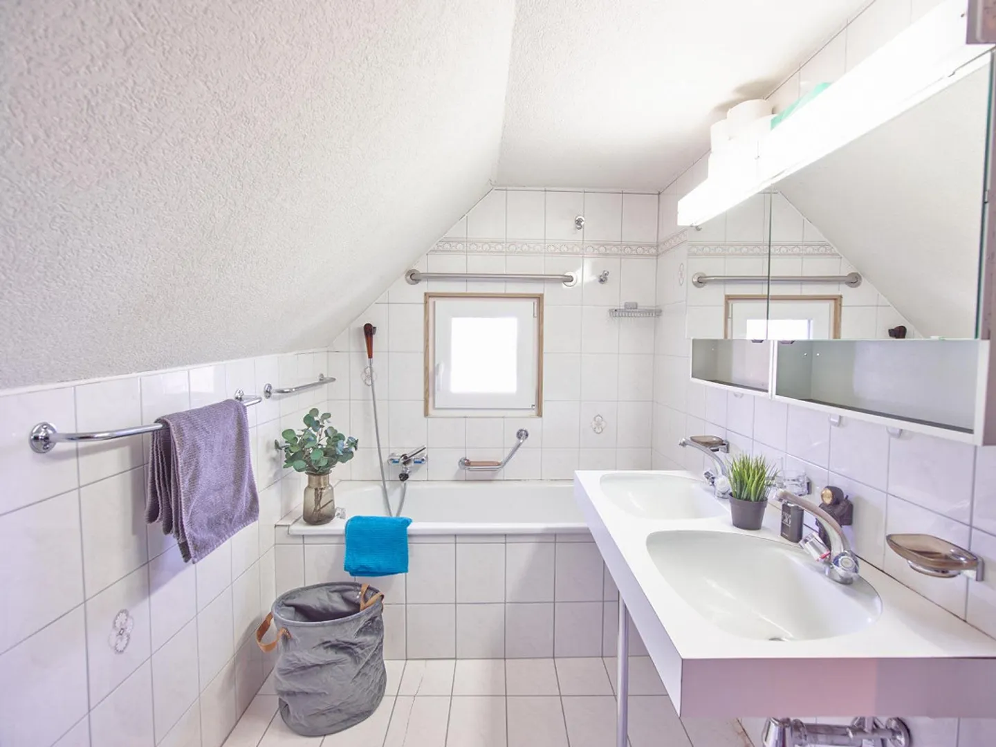 Appartamento mansardato ristrutturato - Foto 24 di 27