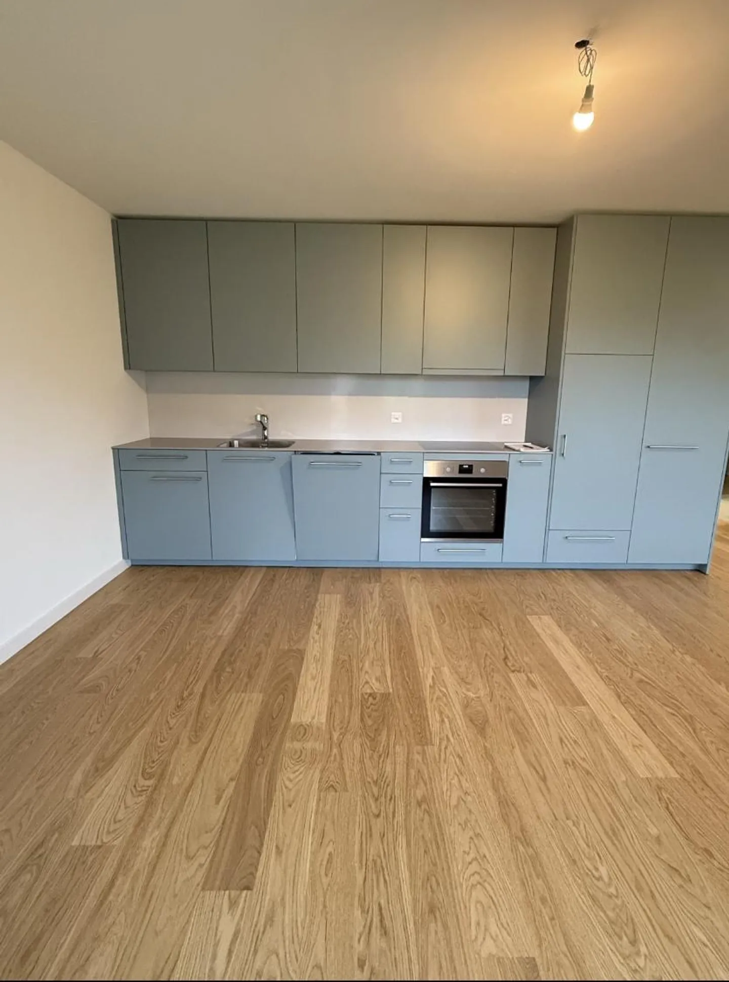 Appartement de 2,5 pièces récemment rénové - Photo 3 sur 7