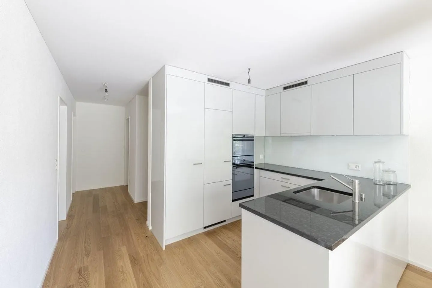 Moderne Wohnung mit Garten - Foto 2 von 7