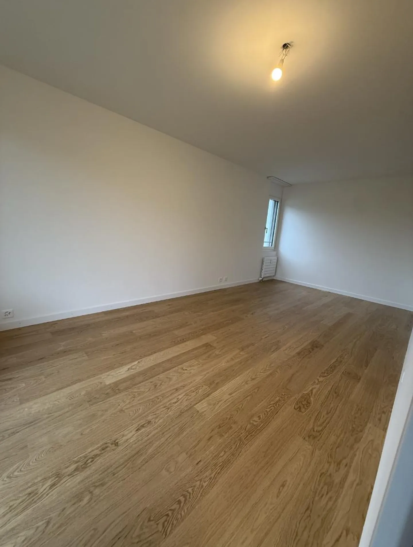 Appartement de 2,5 pièces récemment rénové - Photo 5 sur 7