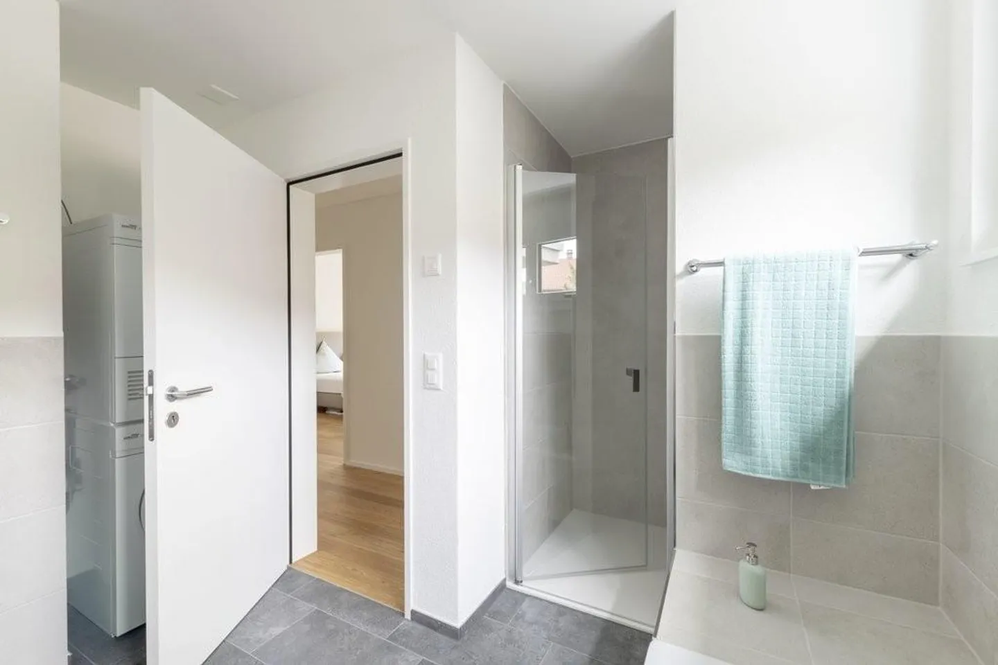 Moderne Wohnung mit Garten - Foto 6 von 7