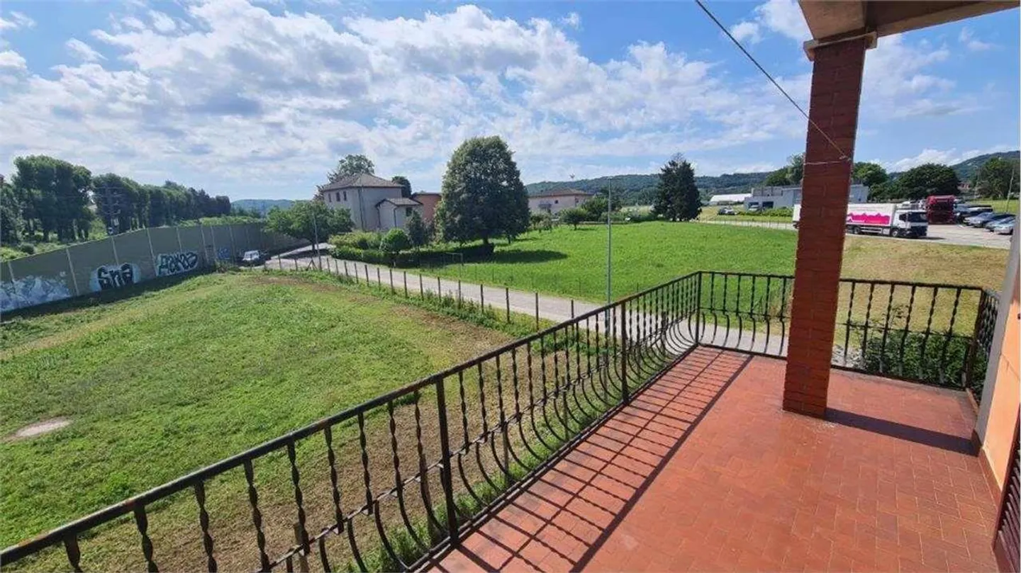 MENDRISIO : maison bifamiliale avec terrain - Photo 2 sur 6