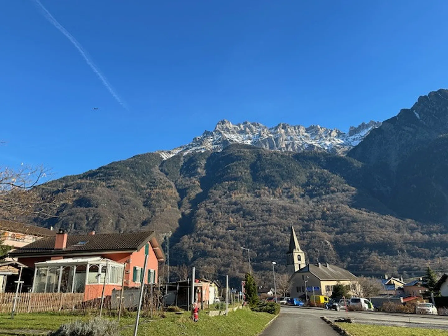 SCHÖNE PENTHOUSE-WOHNUNG IM ZENTRUM DES DORFES EVIONNAZ - Foto 8 von 15