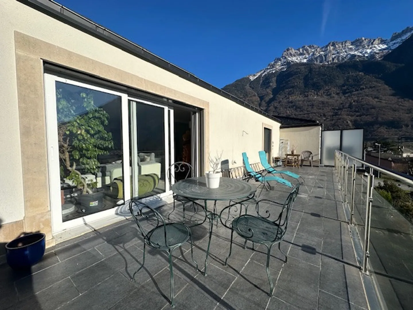 SCHÖNE PENTHOUSE-WOHNUNG IM ZENTRUM DES DORFES EVIONNAZ - Foto 11 von 15