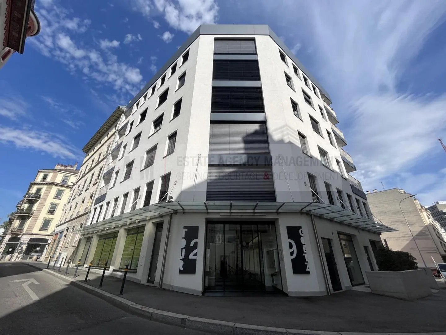 Appartement entièrement meublé (ou non meublé) proche de tout - Photo 3 sur 8