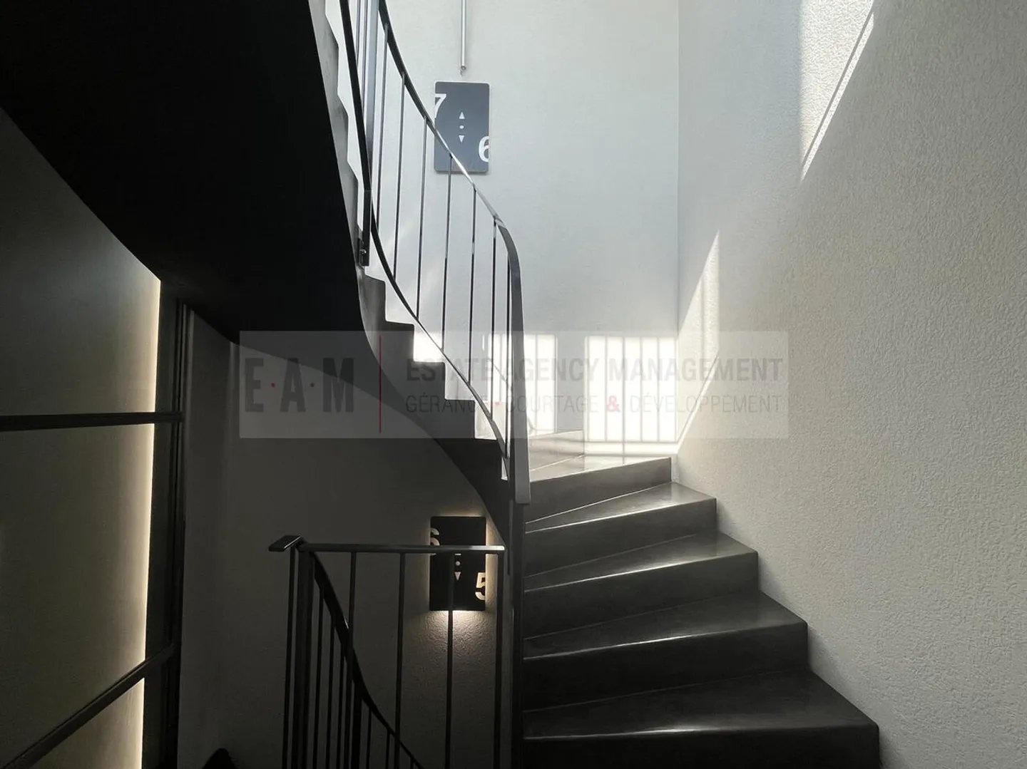 Appartement entièrement meublé (ou non meublé) proche de tout - Photo 8 sur 8