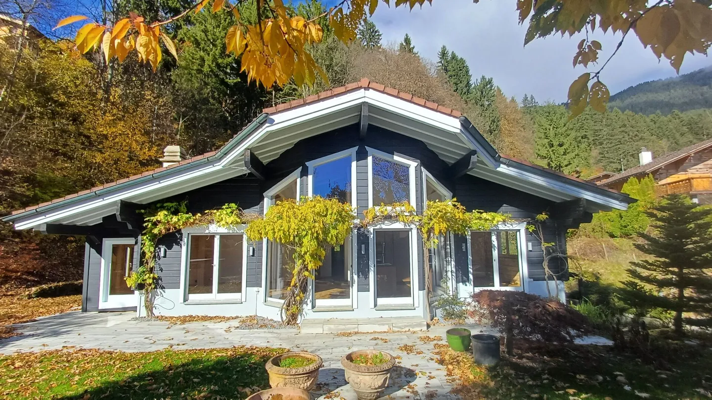 Chalet entièrement rénové avec beau jardin - Photo 20 sur 27